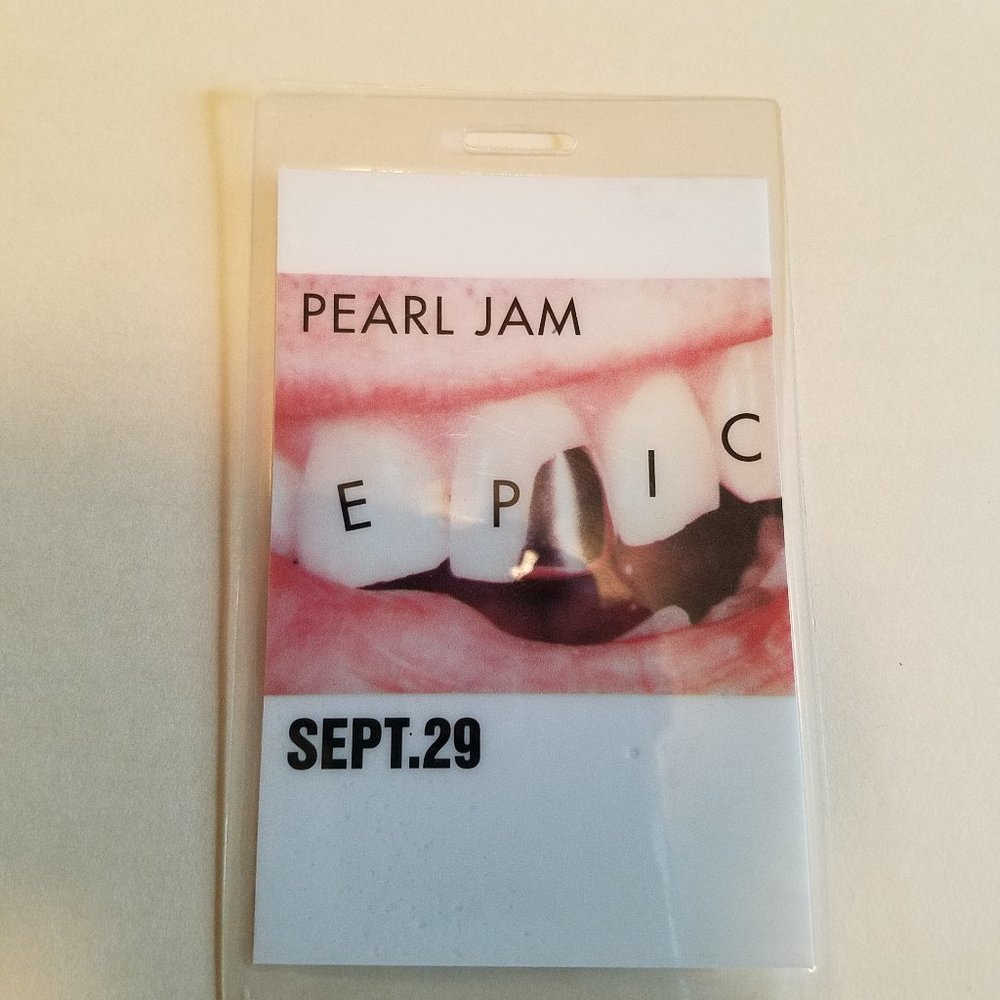 "Verses" Backstage Pass - Pearl Jam (2)